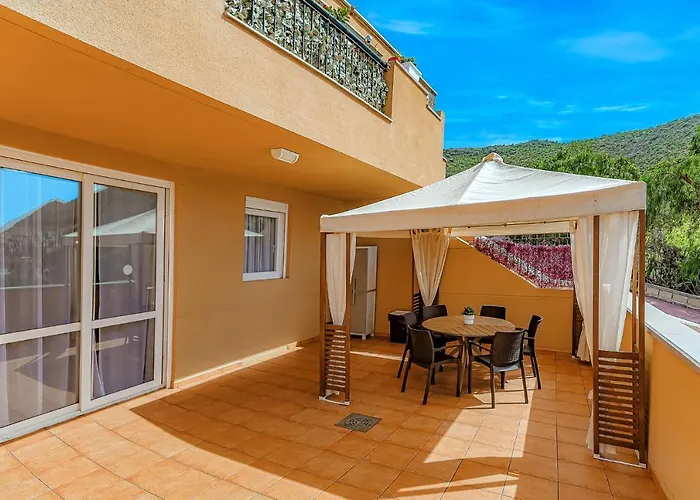 2-bed Amazing Ocean View Apartment