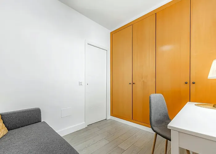 2-bed Amazing Ocean View * 아데제