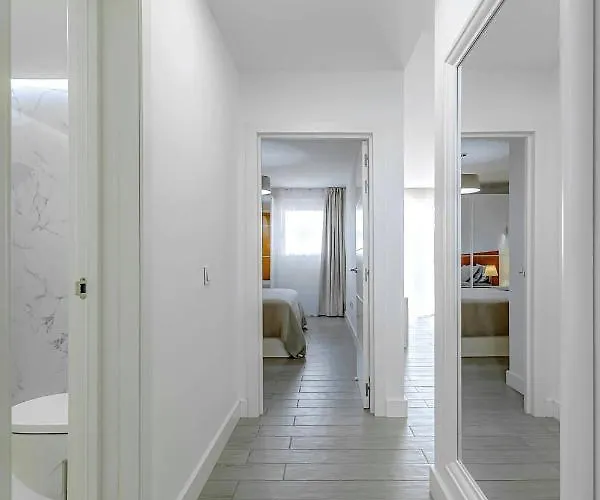 2-bed Amazing Ocean View * 아데제